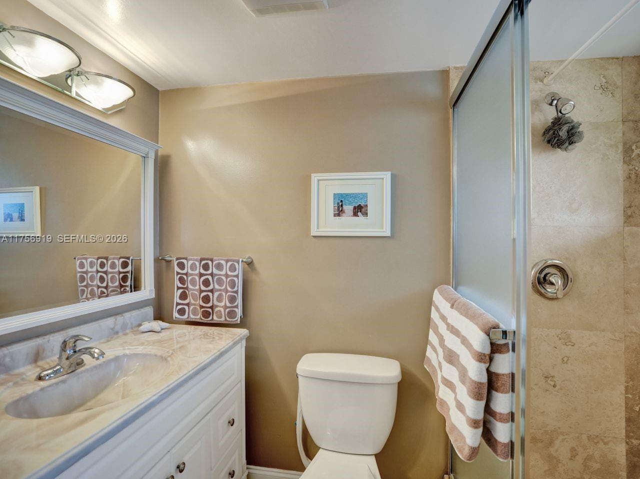 1900 NE 8th Court 306 — photo 9