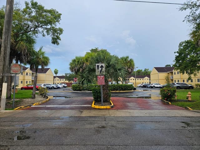 13820 SW 112th Street 203, sold in Willow Walk Of Kendall Co, Miami, FL