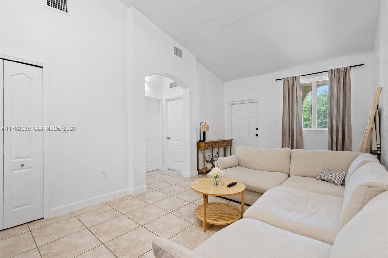 2731 SE 17th Avenue 211 — photo 8