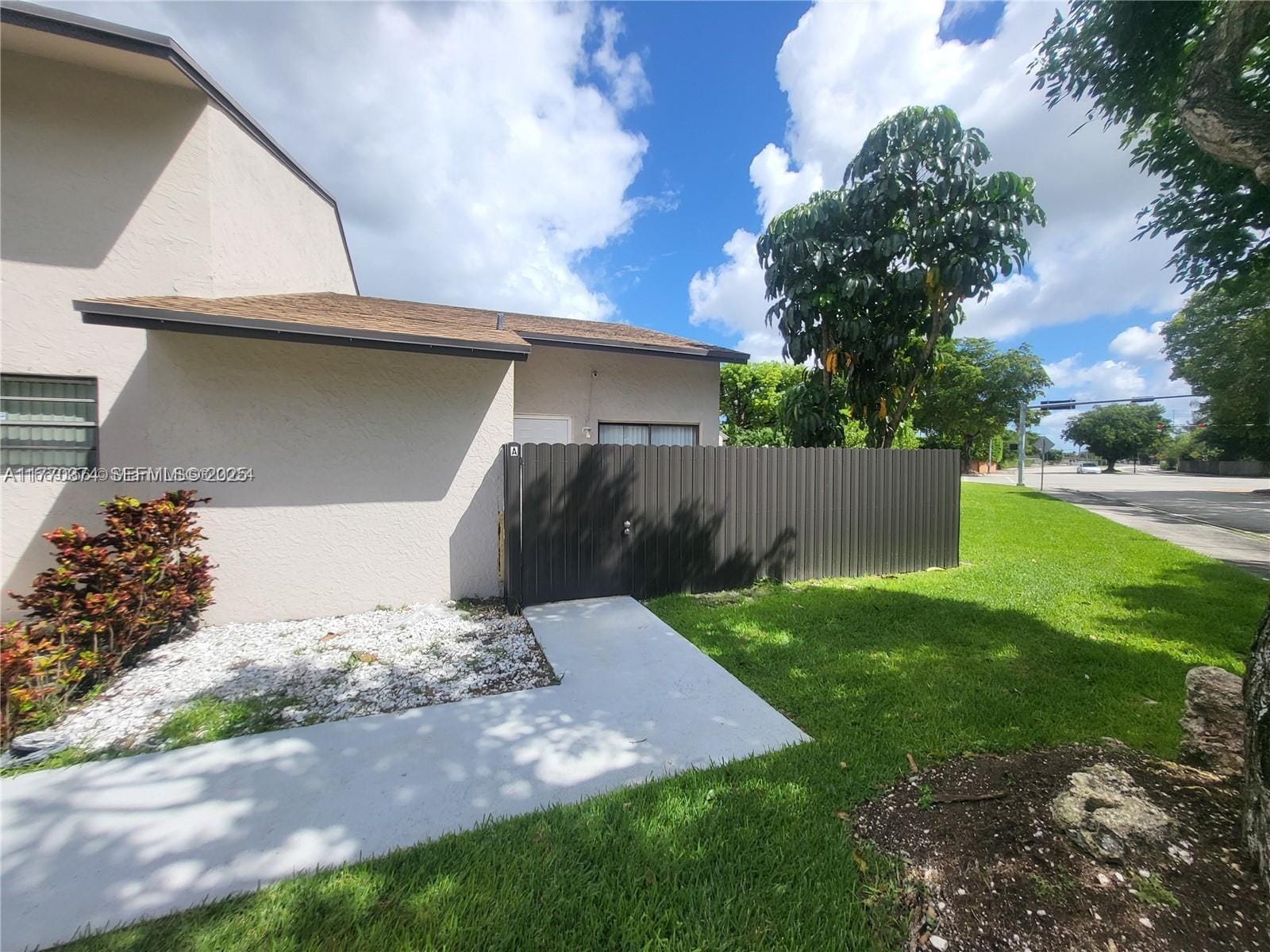 6715 SW 137th Court 15A, Miami, FL 33183
