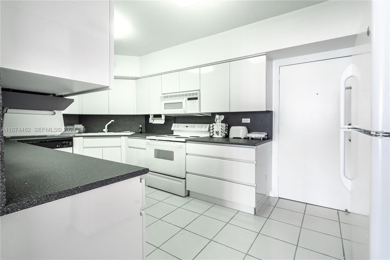 1408 Brickell Bay Drive 1415 & 1416, Miami, FL 33131 photo 10