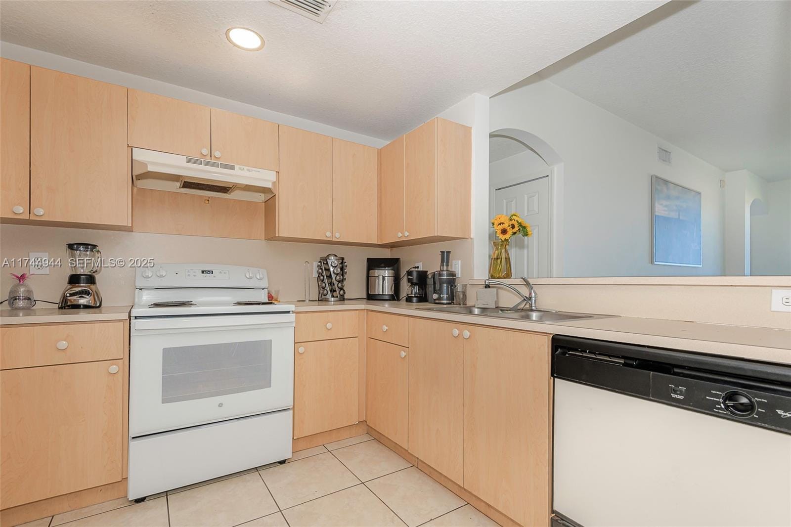 6670 NW 114th Avenue 638, Doral, FL 33178 photo 13