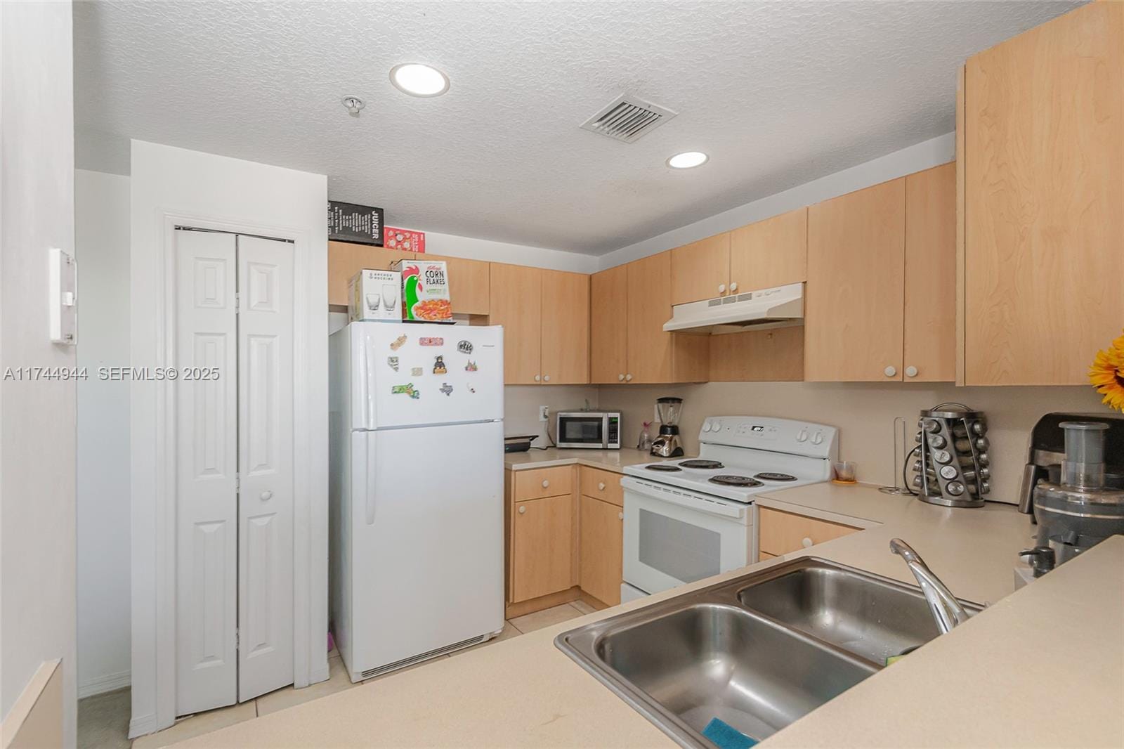 6670 NW 114th Avenue 638, Doral, FL 33178 photo 15