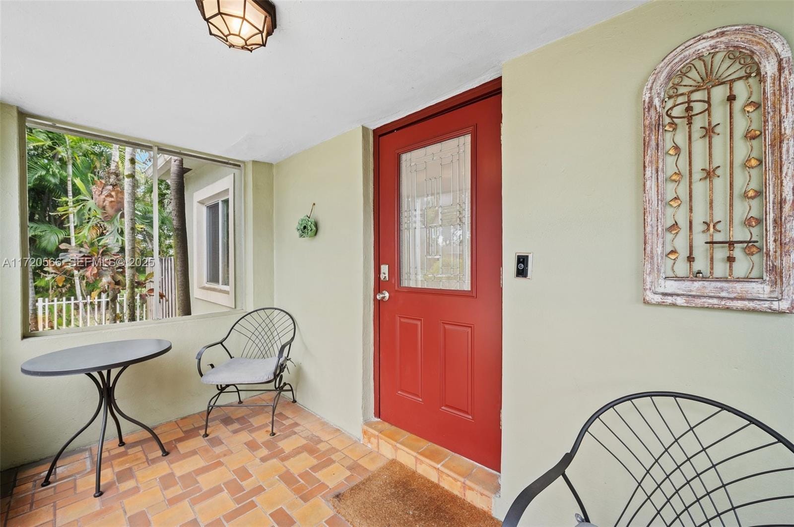370 Hibiscus Drive, Miami Springs, FL 33166 photo 4