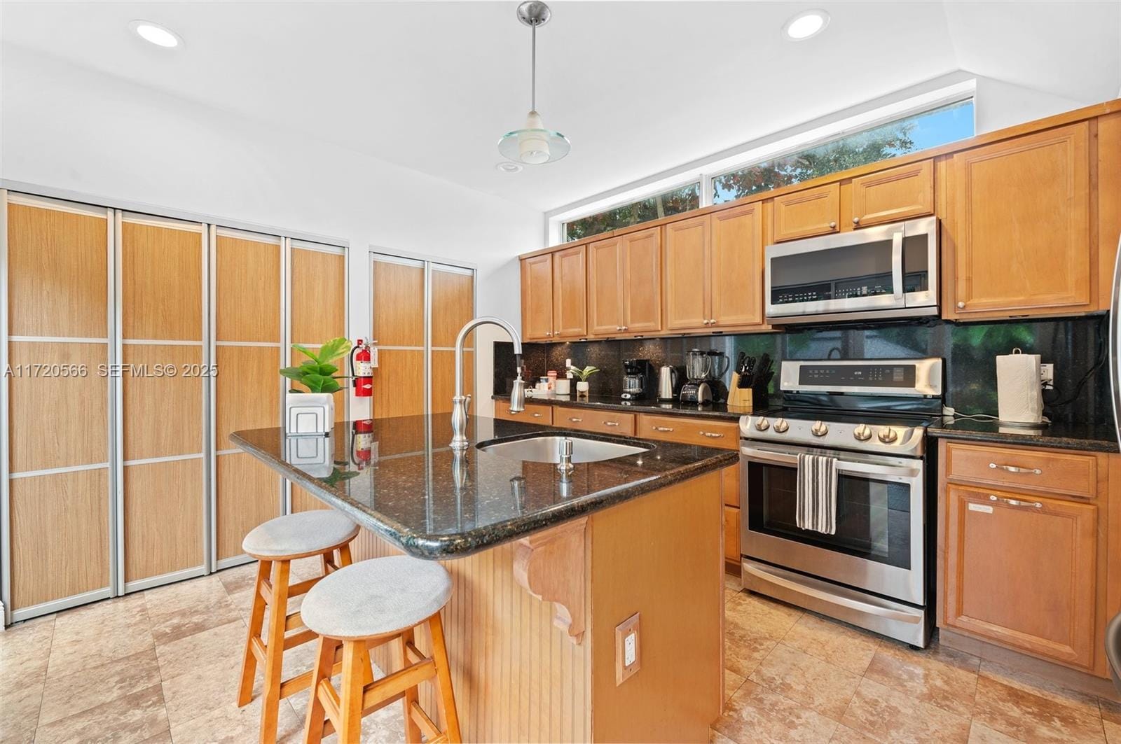 370 Hibiscus Drive, Miami Springs, FL 33166 photo 10