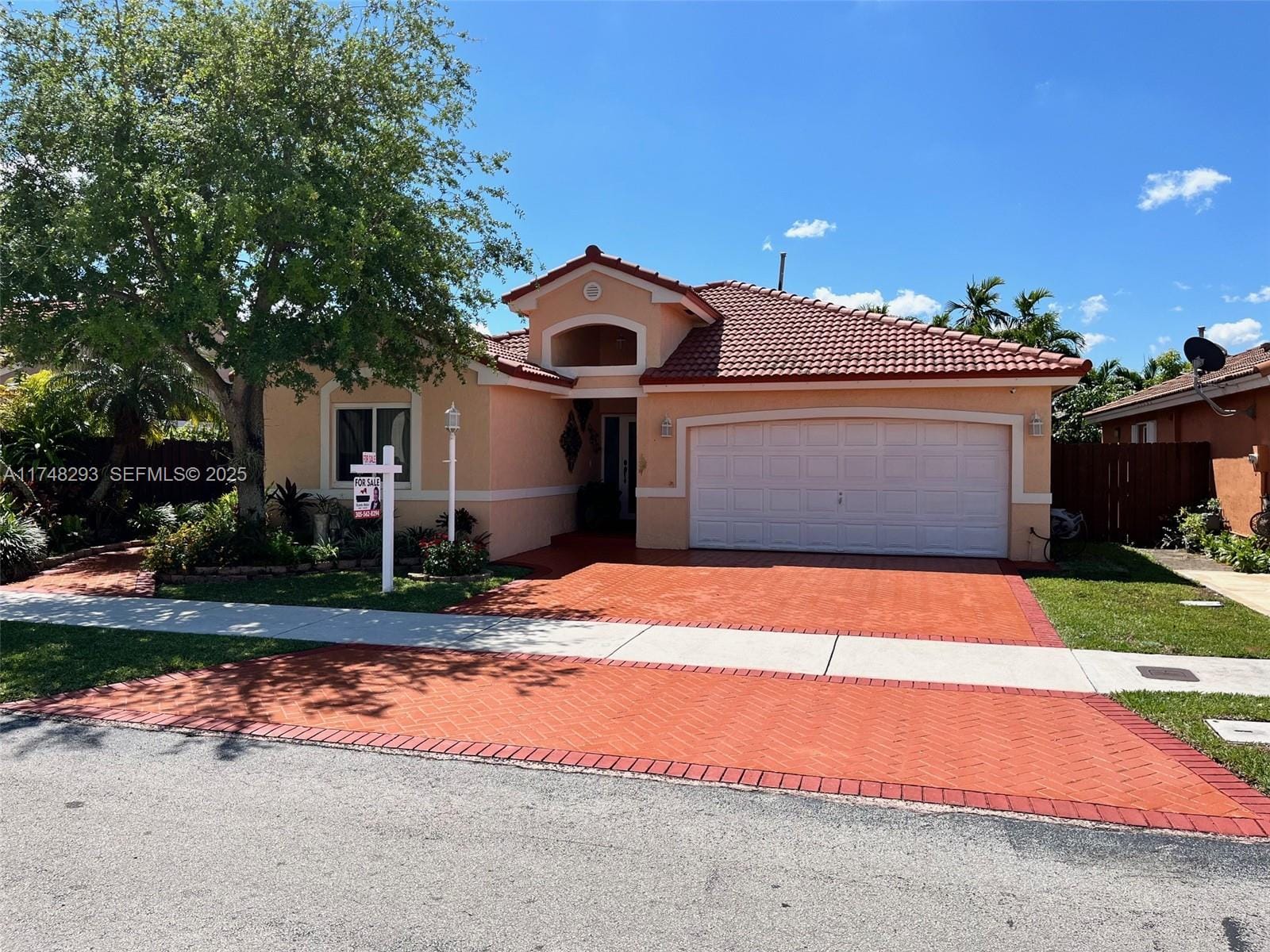 15738 SW 84th Terrace — photo 2