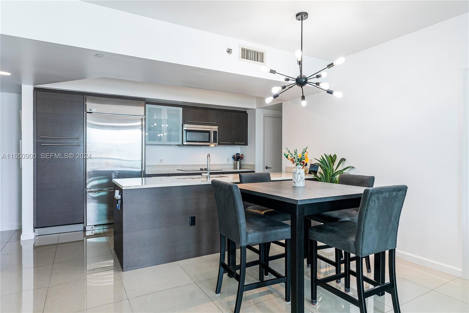 55 SE 6th Street 4005, Miami, FL 33131 photo 2