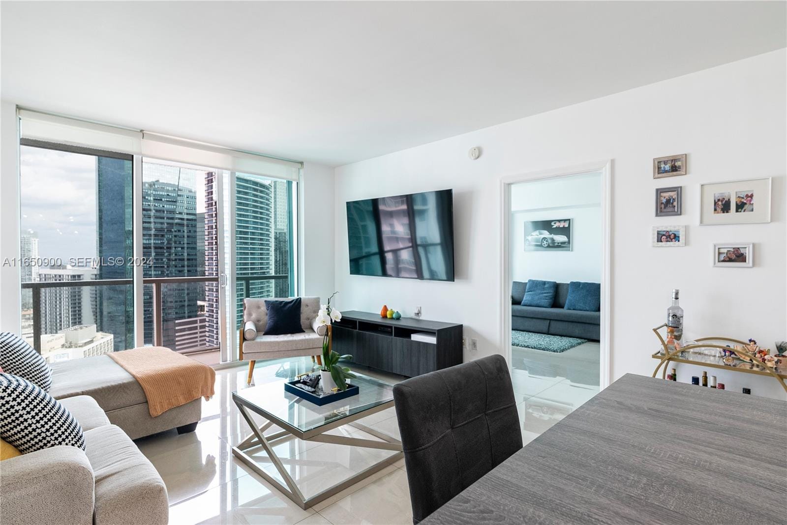 55 SE 6th Street 4005, Miami, FL 33131 photo 5