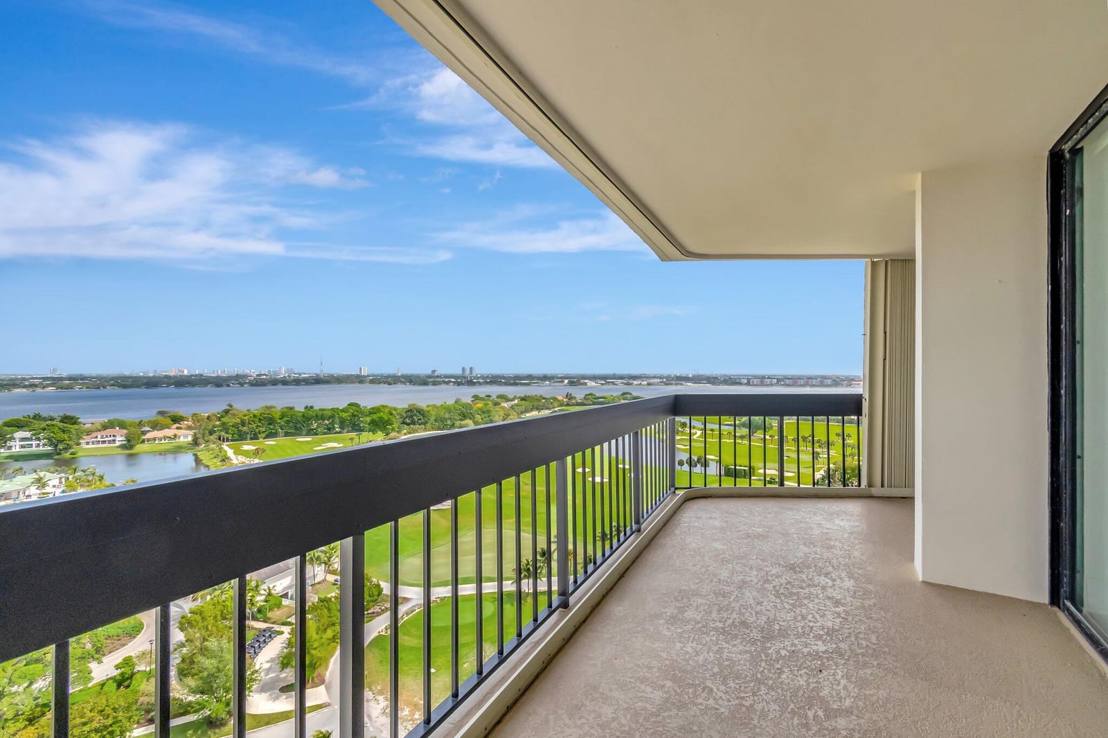 2400 Presidential Way 1903, West Palm Beach, FL 33401