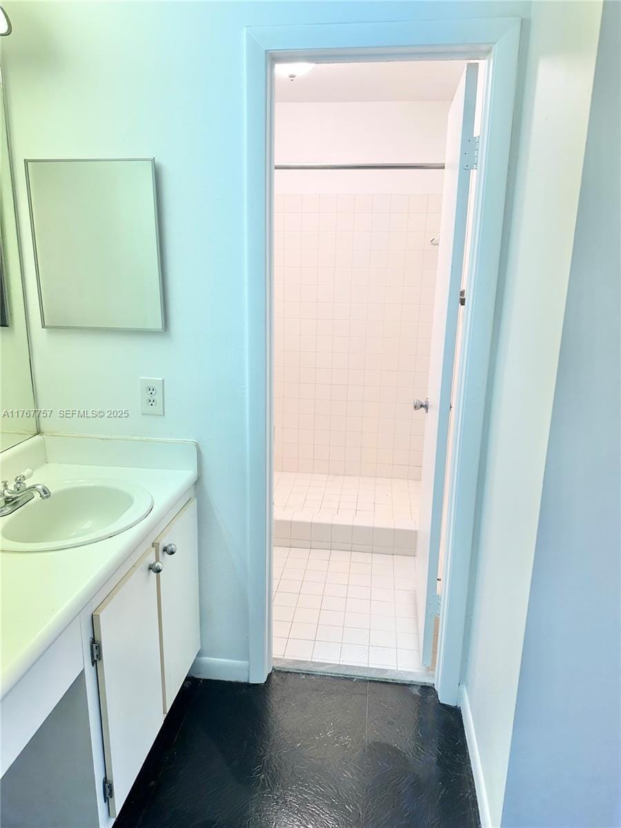 911 NE 199th Street 206-14, Miami, FL 33179 photo 16