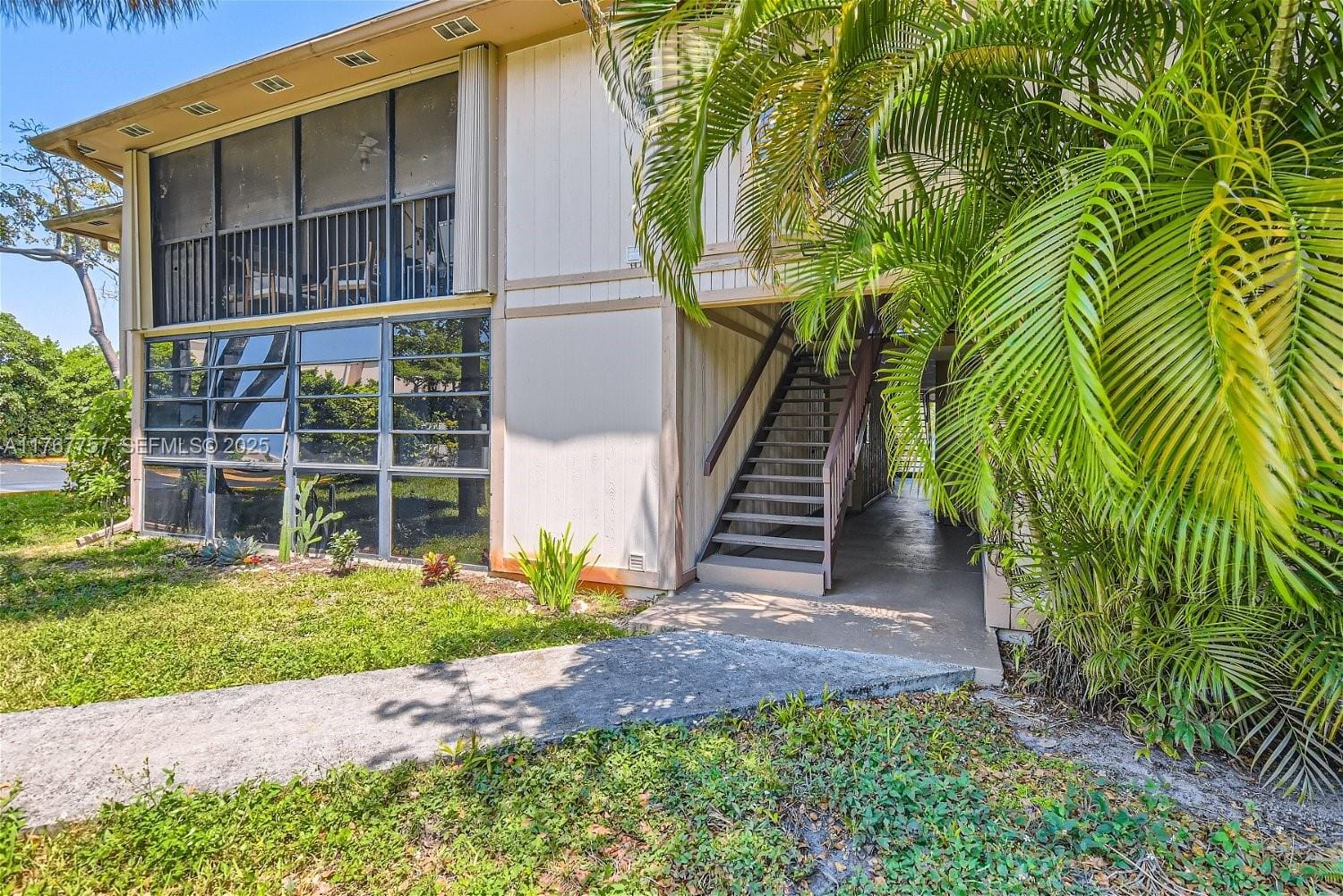911 NE 199th Street 206-14, Miami, FL 33179 photo 20