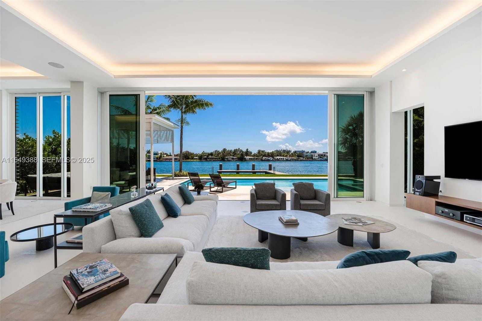 1844 Daytonia Road, Miami Beach, FL 33141