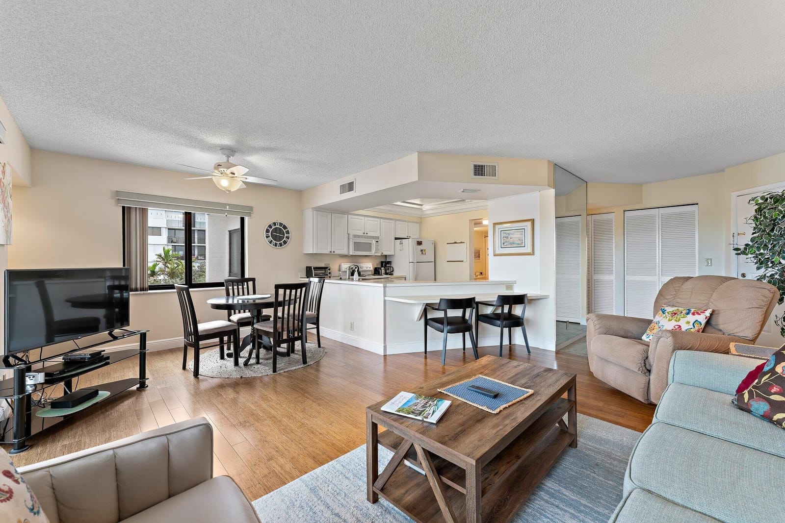 1605 S Us Highway 1 B406 — photo 11
