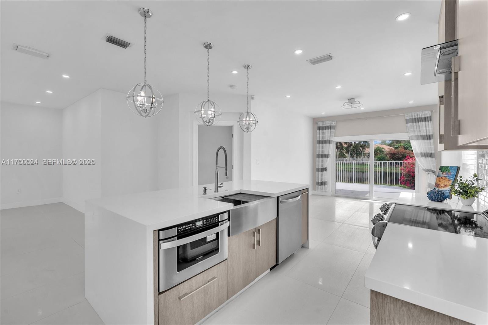 16420 Sapphire Street — photo 9