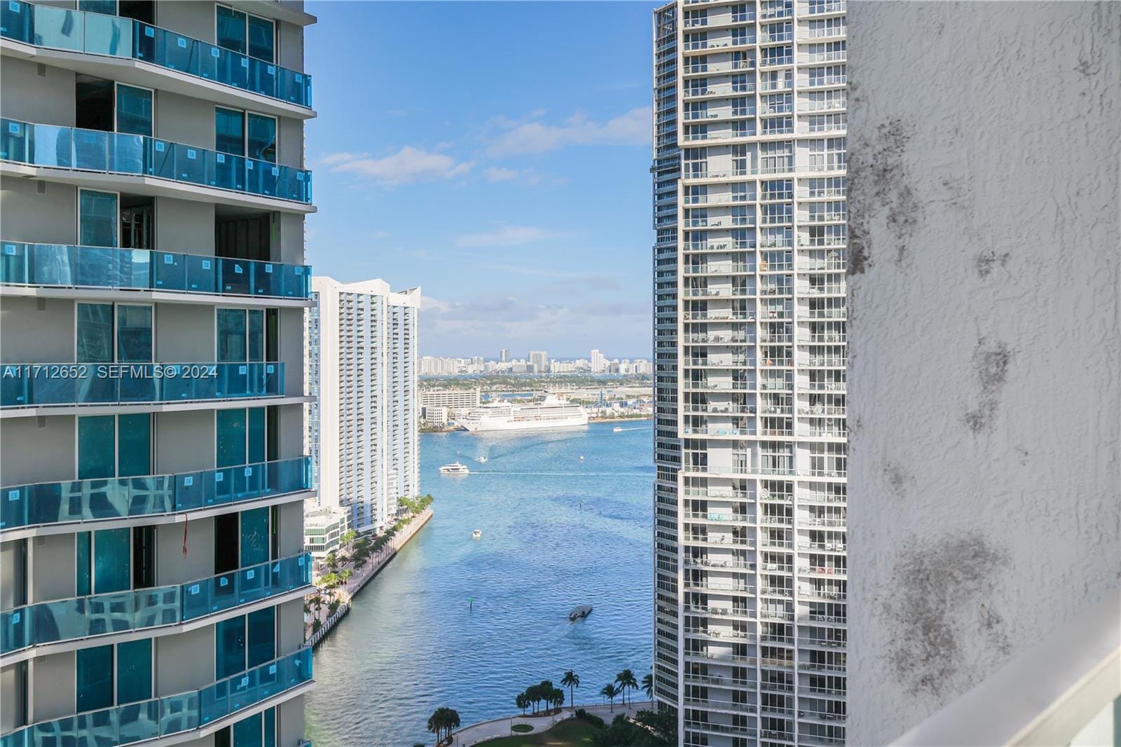55 SE 6th Street 3407, Miami, FL 33131 photo 23