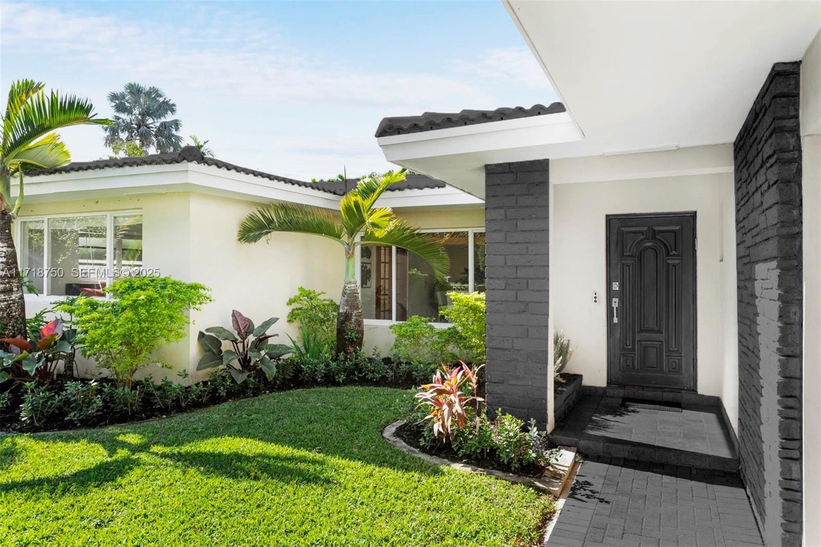 6140 Pine Tree Drive, Miami Beach, FL 33140
