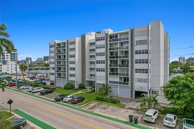 9381 E Bay Harbor Drive 301N, Bay Harbor Islands, FL 33154