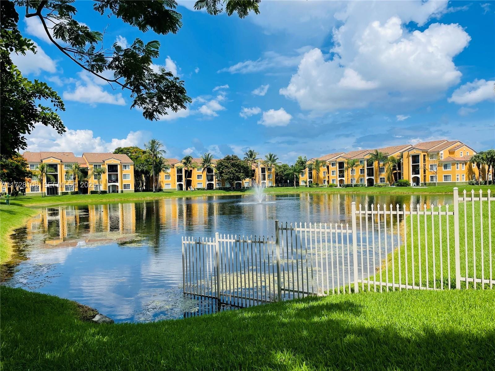 1 bedroom home for sale at 2201 Preserve, Miramar, FL 33025 — $259,900