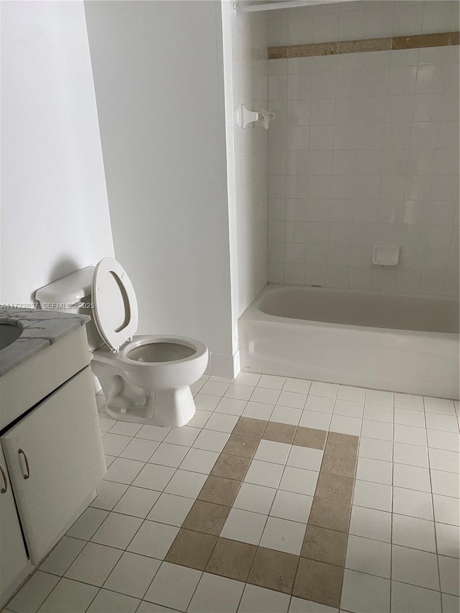 1200 Brickell Bay Drive 2007 — photo 3