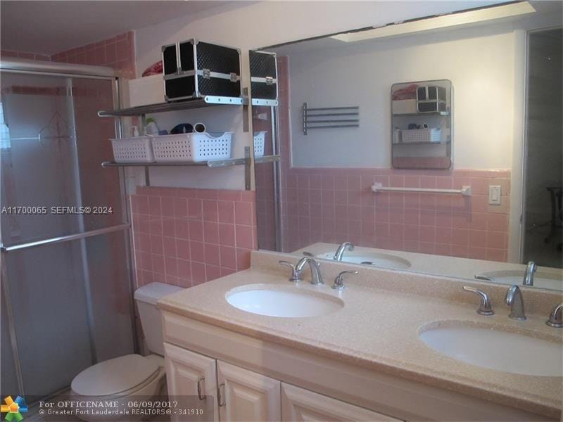 11960 NE 19th Drive 24, North Miami, FL 33181 photo 8