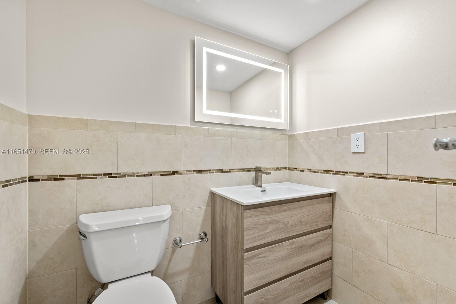 2625 Collins Avenue 309, Miami Beach, FL 33140 photo 22
