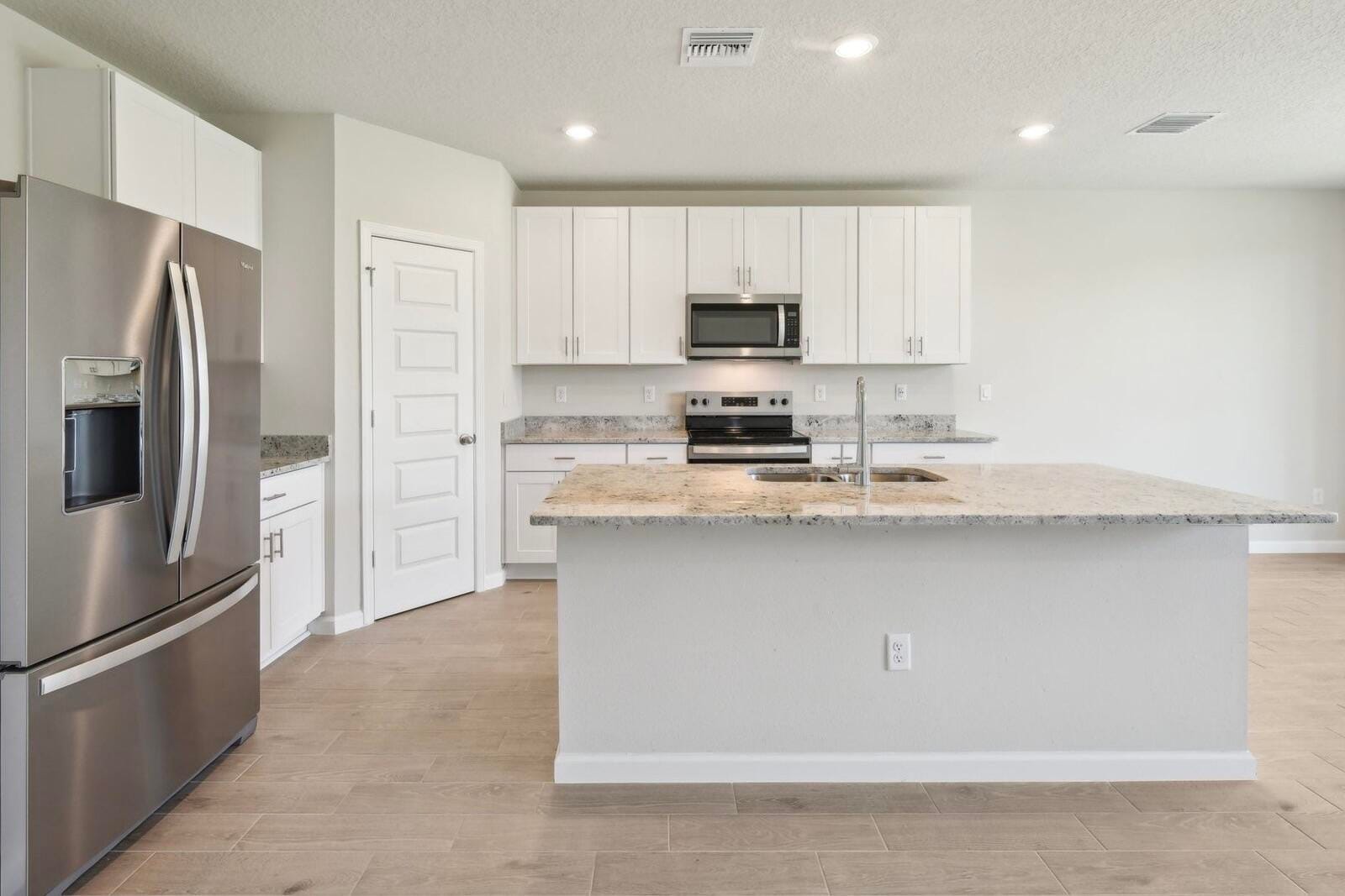 5405 Hampton Park Circle — photo 3