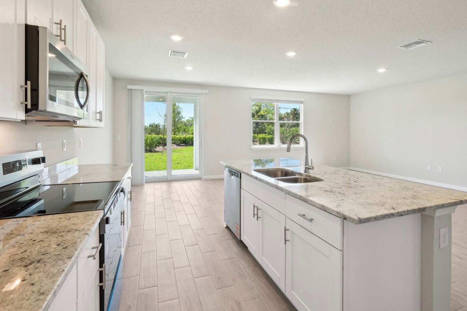 5405 Hampton Park Circle — photo 4