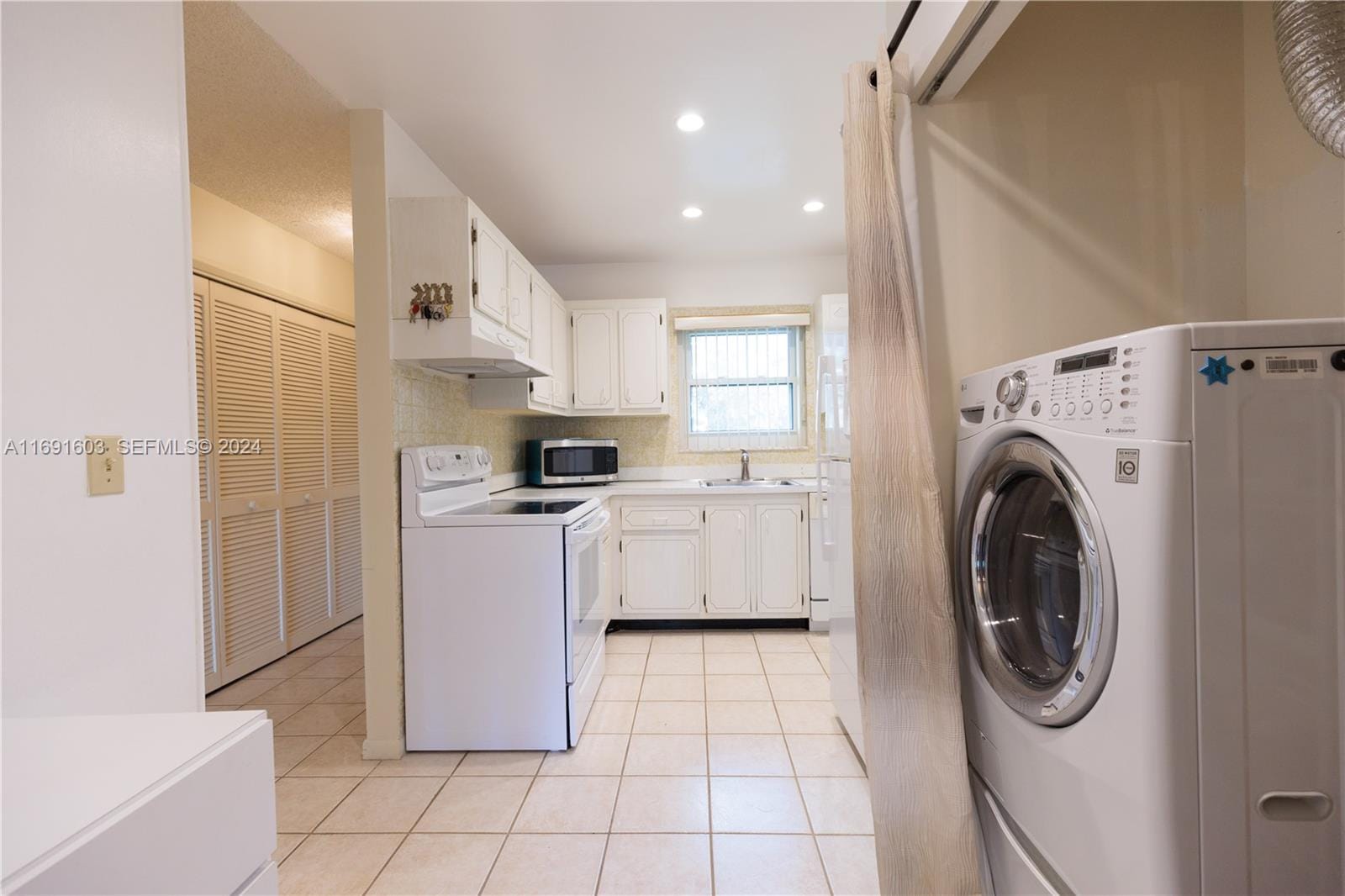 7708 Margate Boulevard C3-4, Margate, FL 33063 photo 14