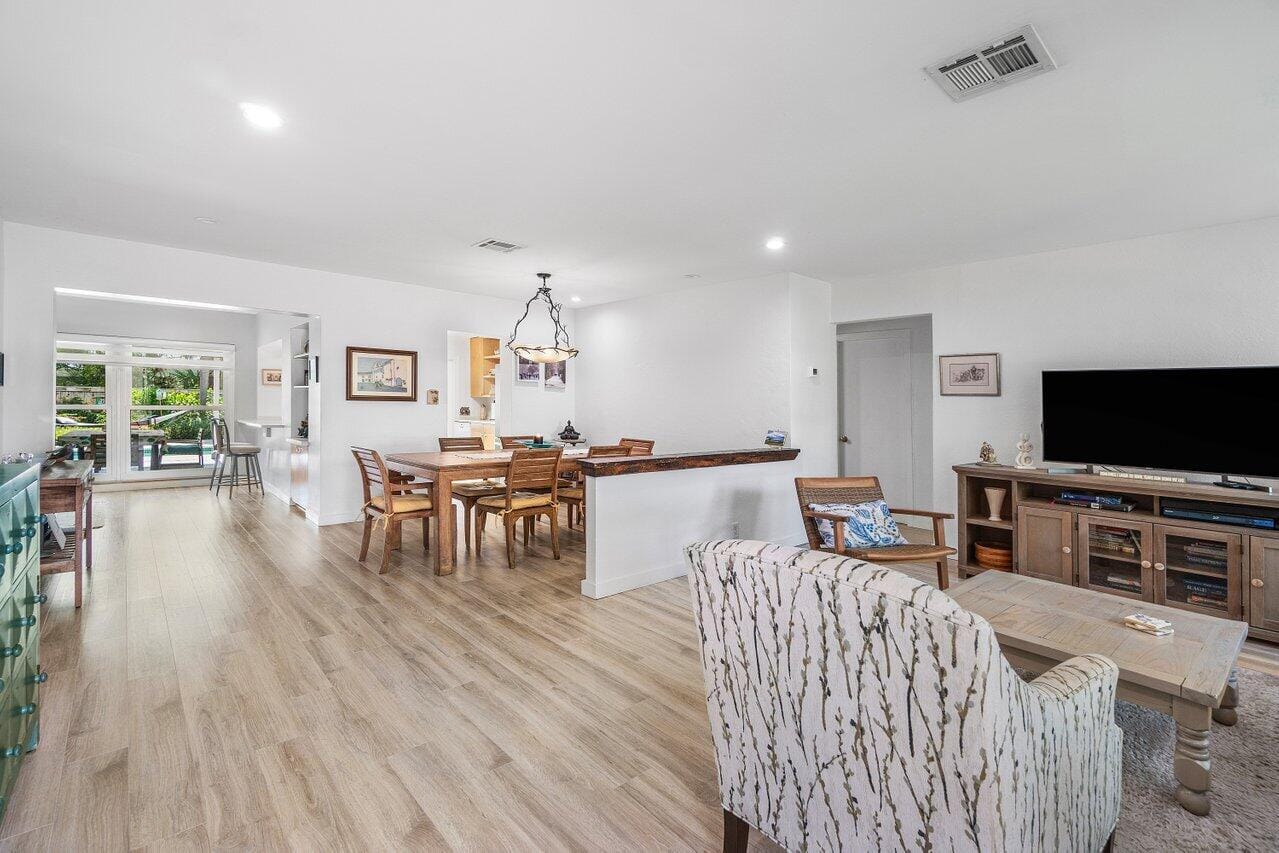1222 N Palmway — photo 9