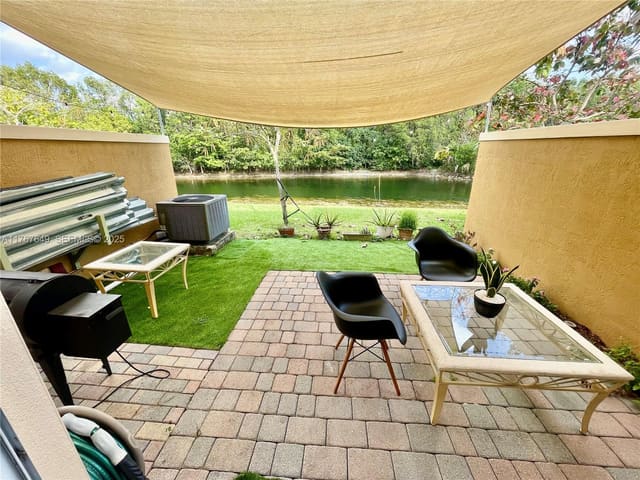 983 SW 143rd Avenue 1403, sold in Pembroke Cay Condo, Pembroke Pines, FL