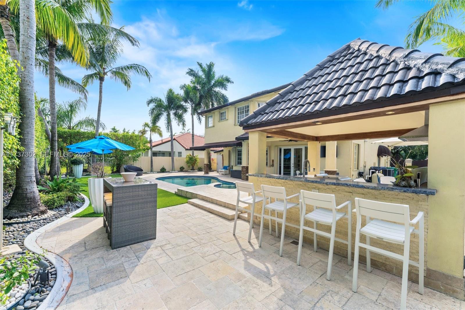 16801 NW 77th Place, Miami Lakes, FL 33016 photo 2