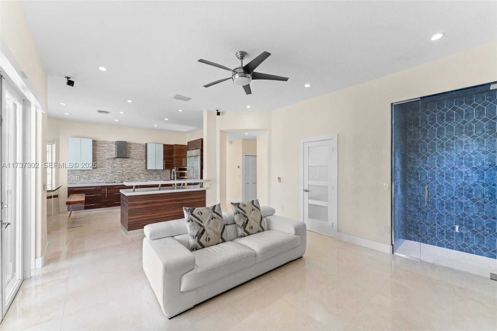 16801 NW 77th Place, Miami Lakes, FL 33016 photo 11