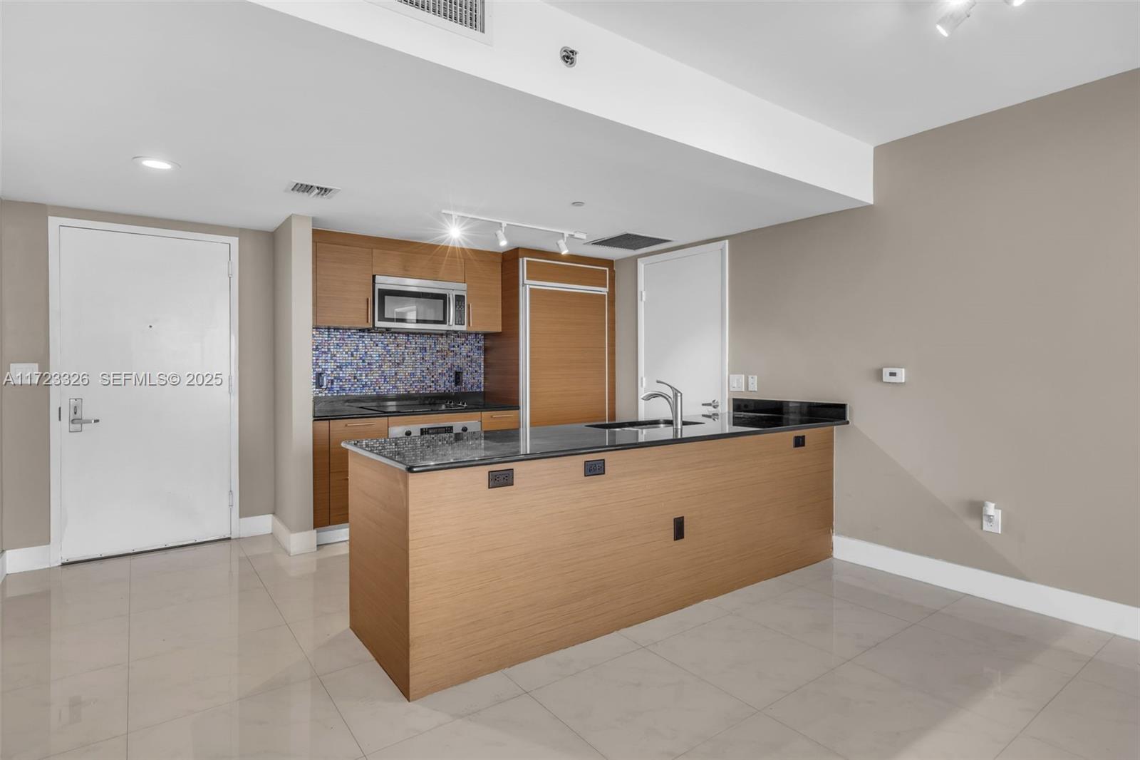 50 Biscayne Boulevard 4208, Miami, FL 33132 photo 12