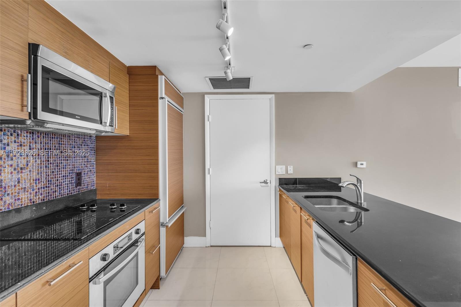 50 Biscayne Boulevard 4208, Miami, FL 33132 photo 13