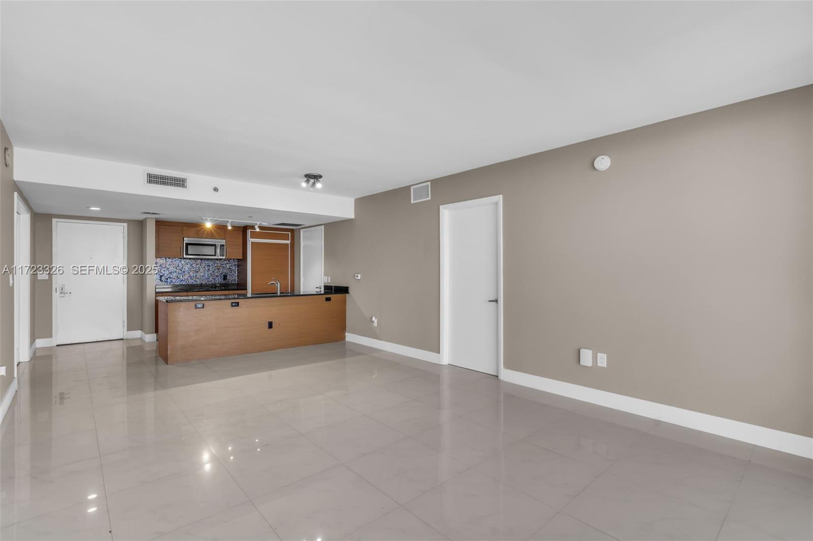 50 Biscayne Boulevard 4208, Miami, FL 33132 photo 18
