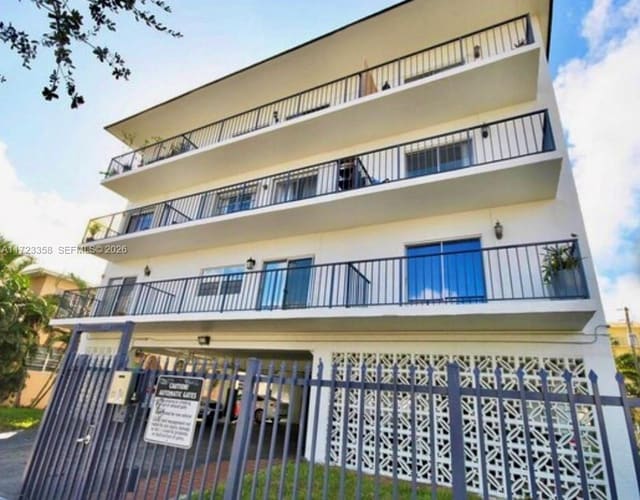 1960 Marseille Drive 204, Miami Beach, FL 33141