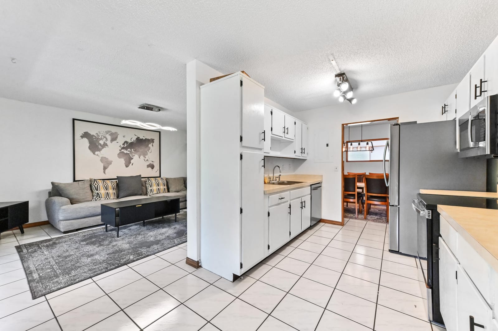 4709 NW 30th Street — photo 11