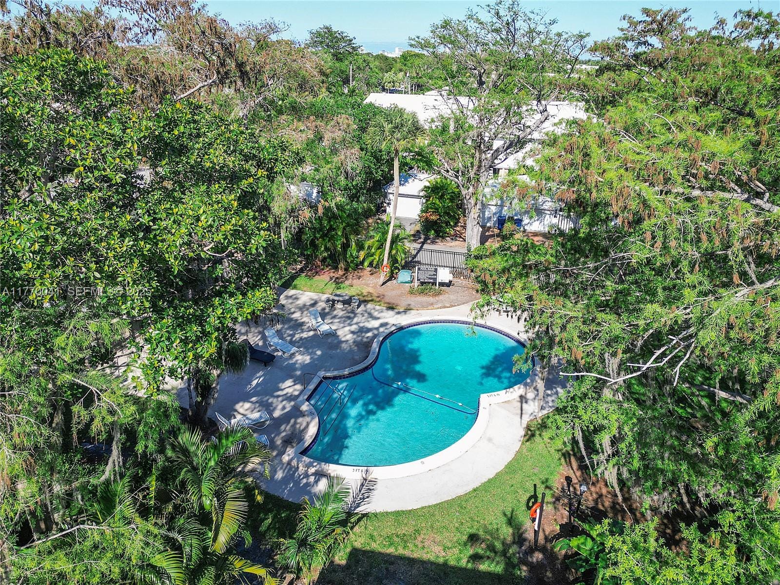 8 Hathaway Lane, Wilton Manors, FL 33305 photo 14