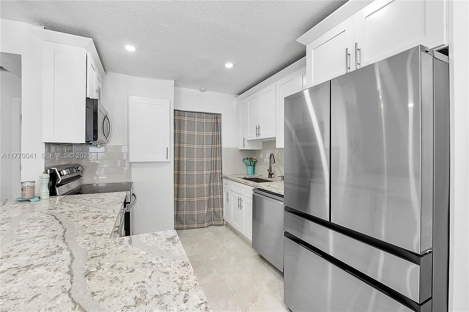 8 Hathaway Lane, Wilton Manors, FL 33305 photo 17