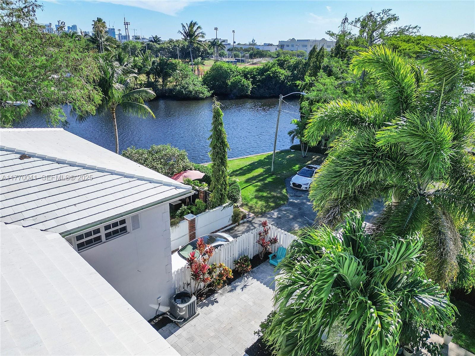 8 Hathaway Lane, Wilton Manors, FL 33305 photo 30