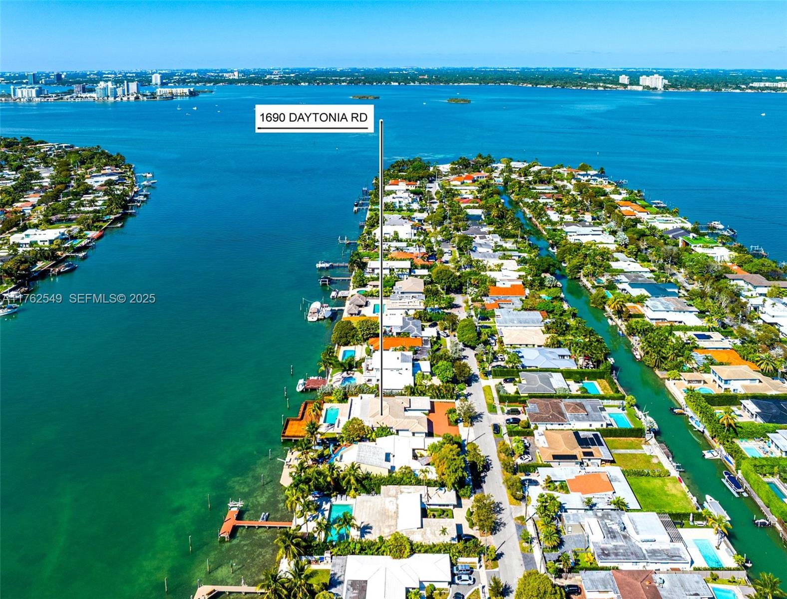 1690 Daytonia Road, Miami Beach, FL 33141 photo 2