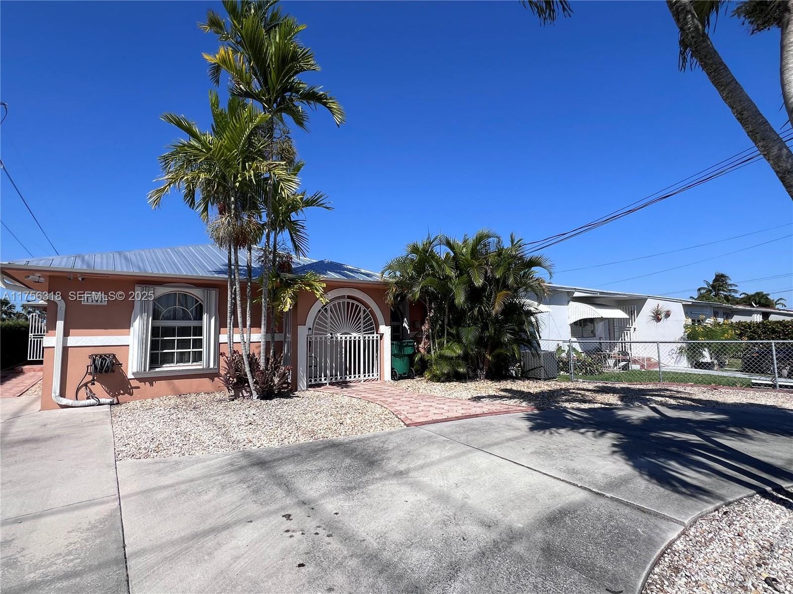 1140 SW 76th Court, Miami, FL 33144