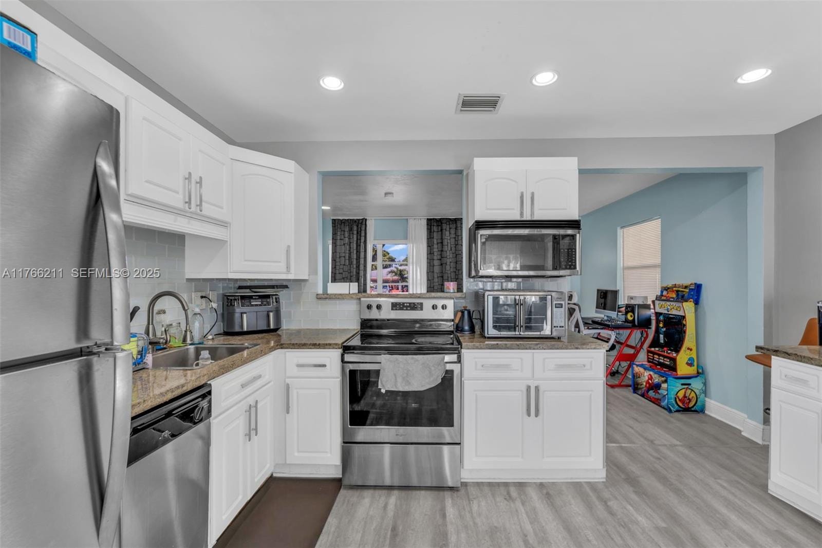 2813 SW 67th Lane, Miramar, FL 33023 photo 10