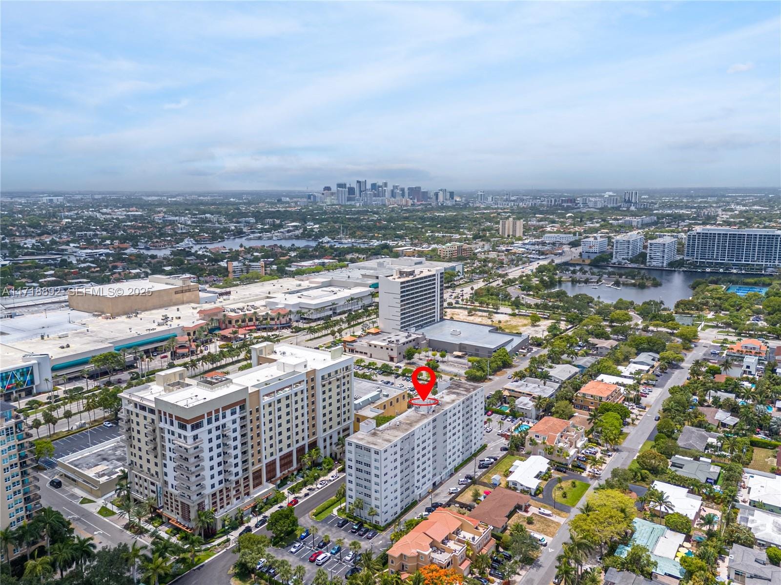 2555 NE 11th Street 303, Fort Lauderdale, FL 33304 photo 20