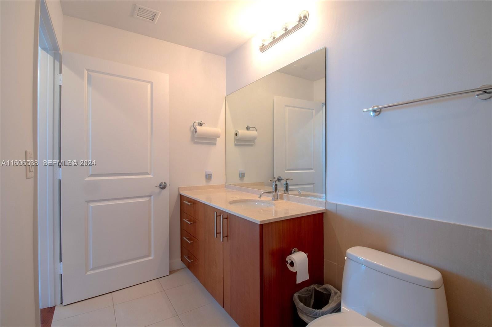 1945 S Ocean Drive M5 — photo 9
