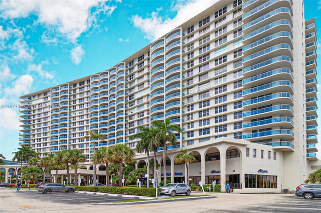 3800 S Ocean Drive 415, Hollywood, FL 33019