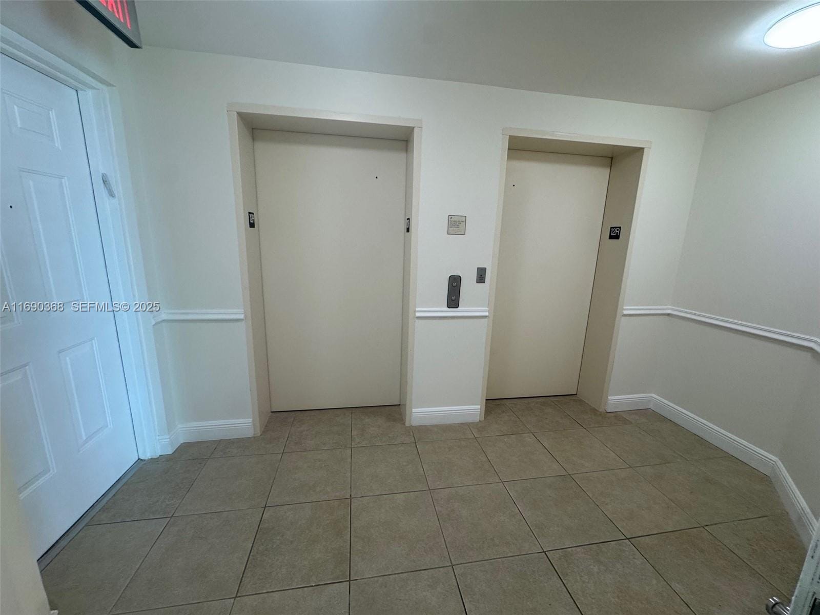 3330 NE 190 Street 1215 — photo 2