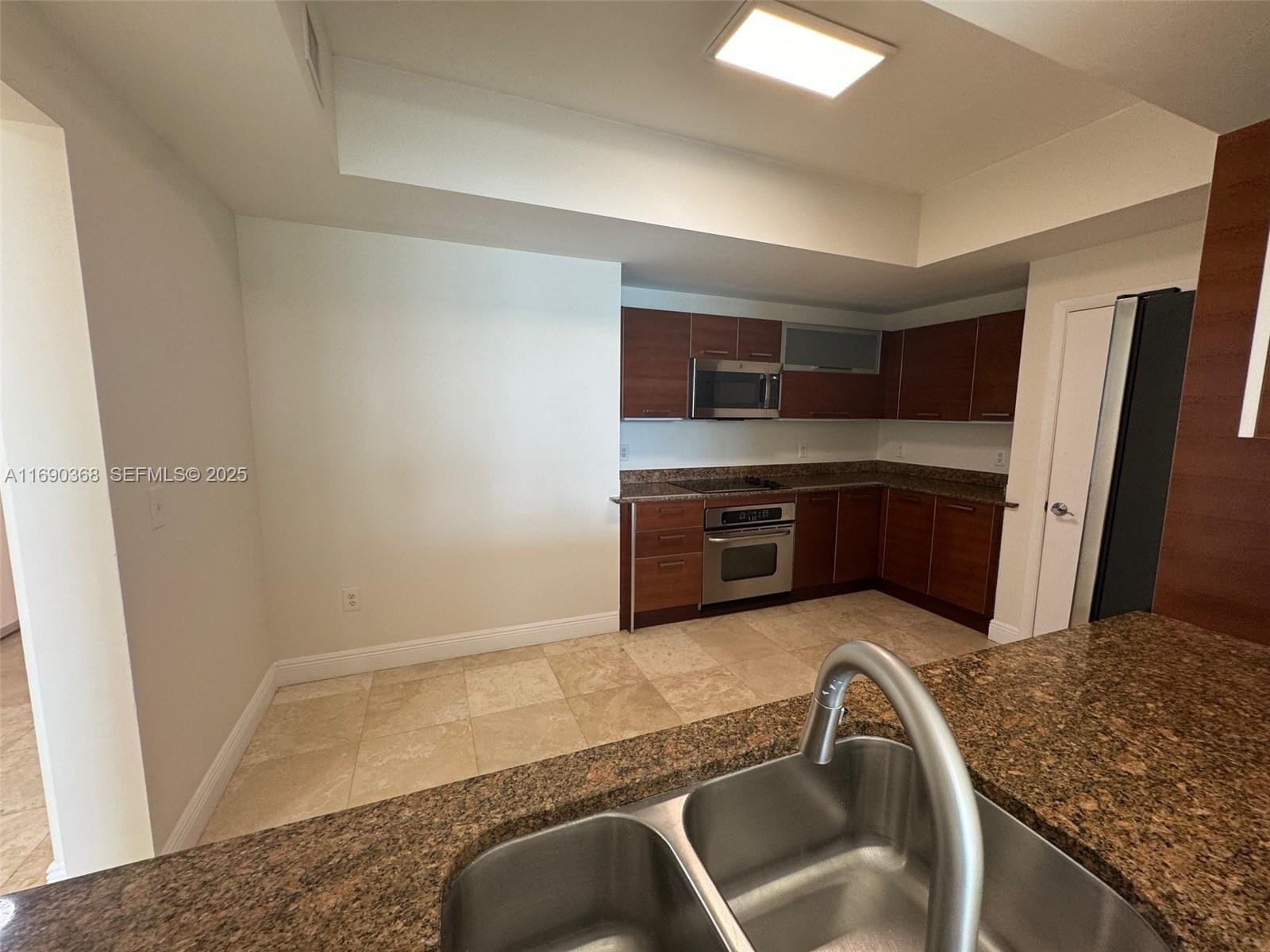 3330 NE 190 Street 1215 — photo 11