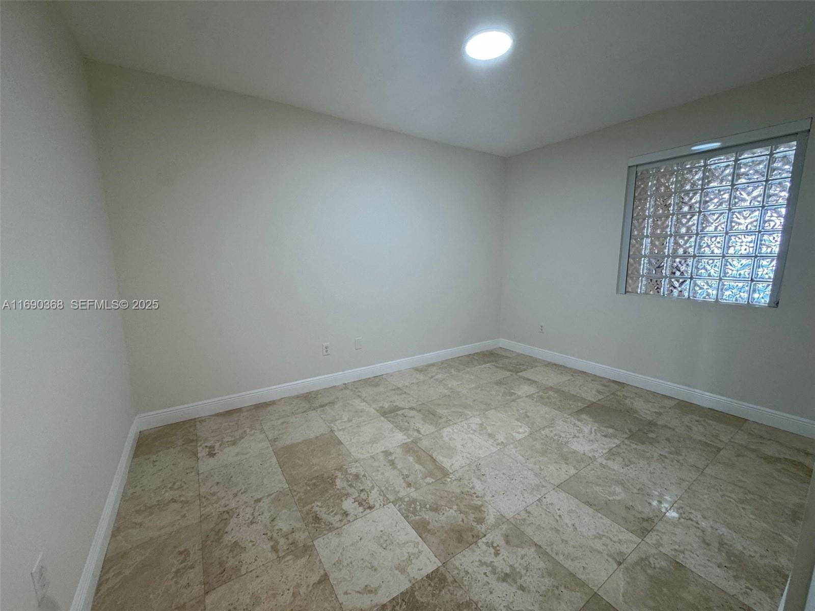 3330 NE 190 Street 1215 — photo 4