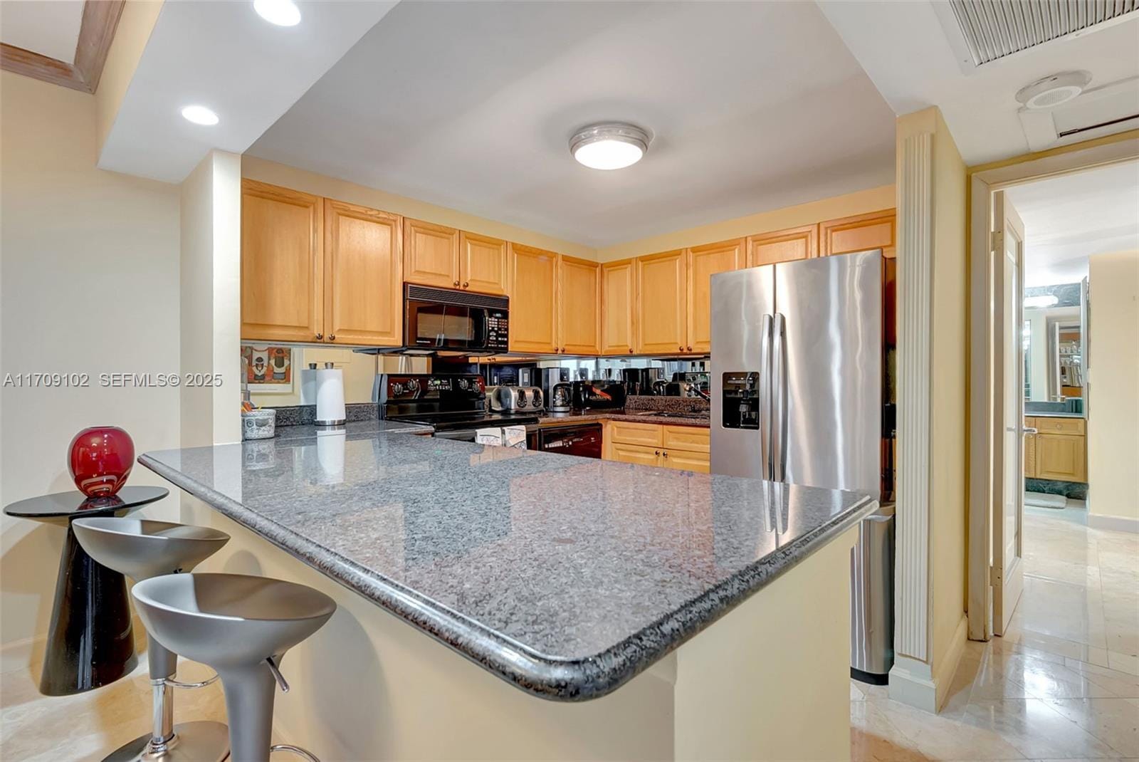 2301 Collins Avenue 1206 — photo 9
